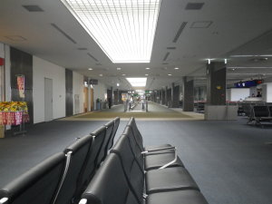 成田空港にて